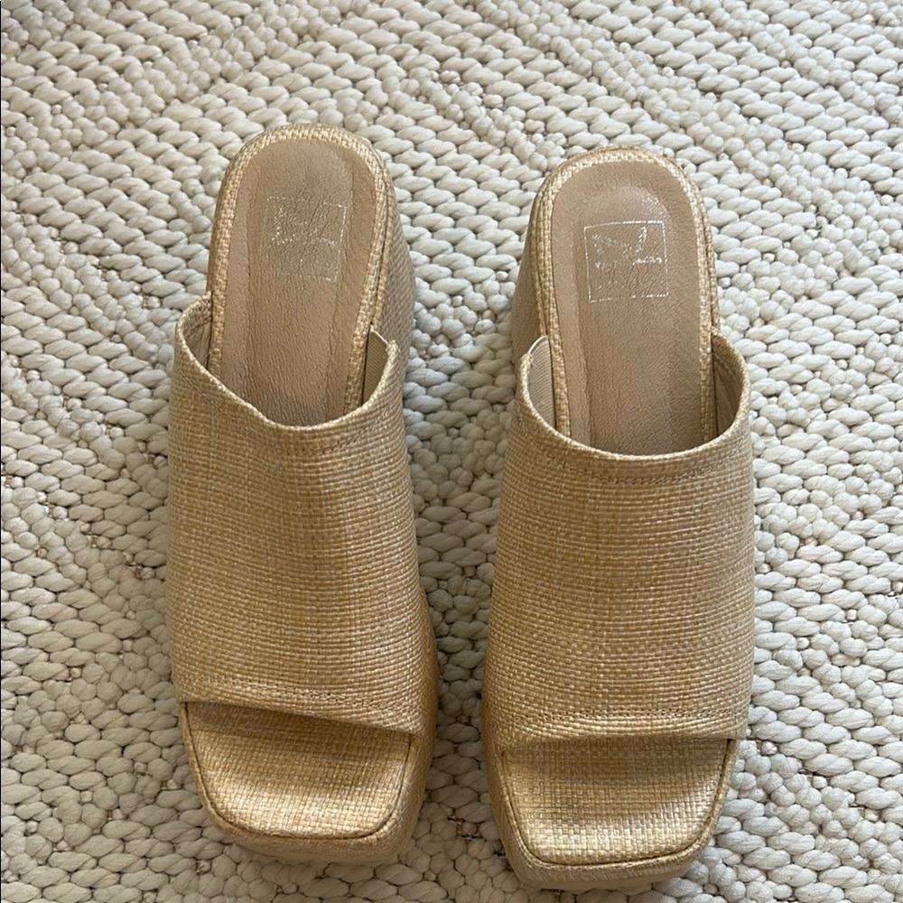 Summer shoes